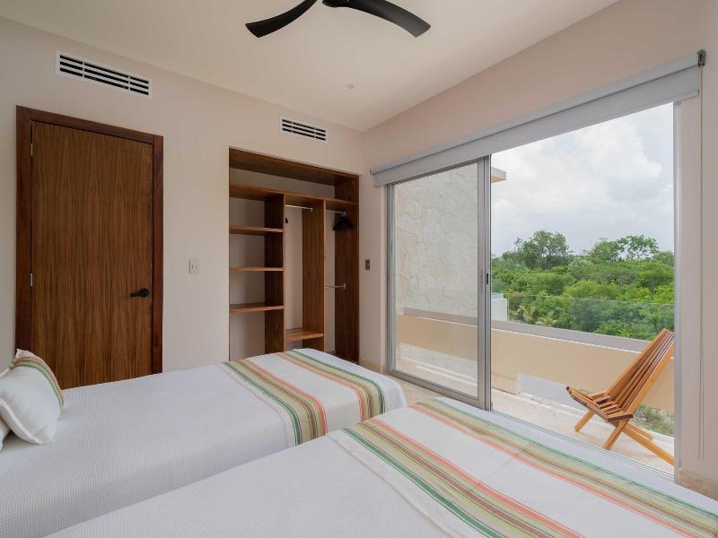 Valhalla Residence by Biwa image