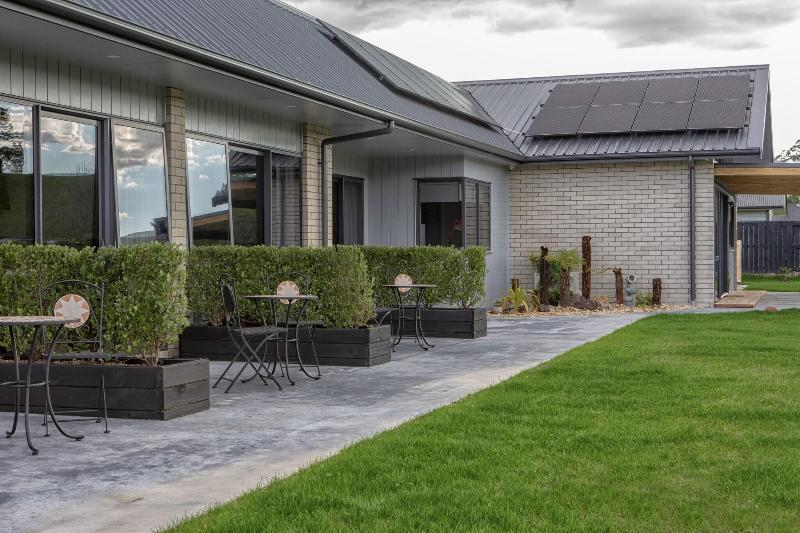 Parkside Boutique Lodge image