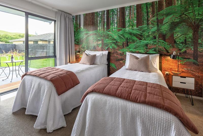 Parkside Boutique Lodge image