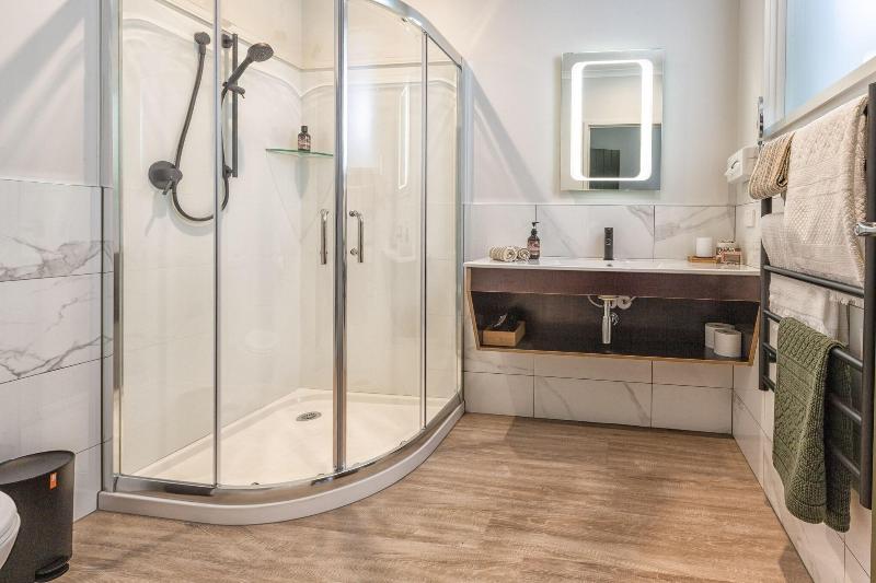 Parkside Boutique Lodge image