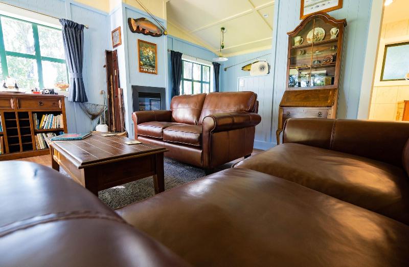 The Jolly Poacher Retreat image