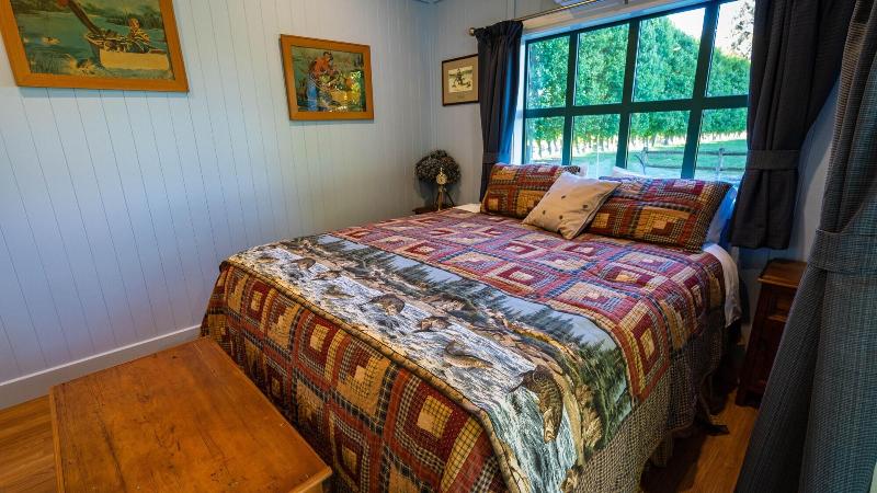 The Jolly Poacher Retreat image