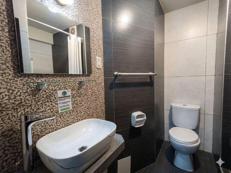 Hotel Plaza Tacna Sauna & Spa image