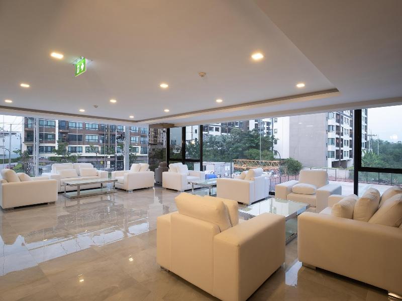 B2 Korat Premier Hotel image