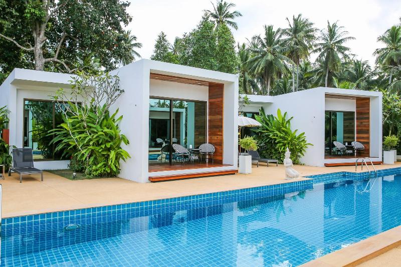 Zee Luxury Boutique Hotel image