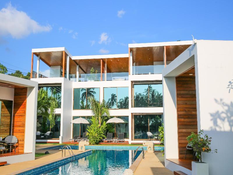 Zee Luxury Boutique Hotel image