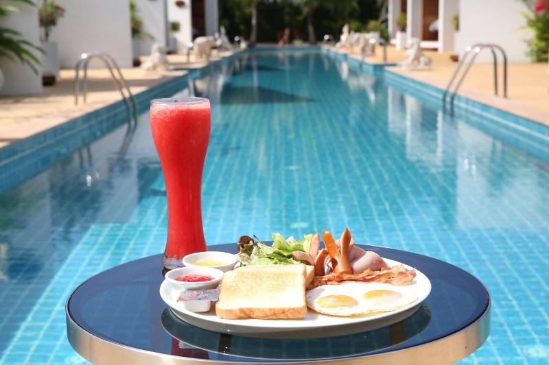 Zee Luxury Boutique Hotel image