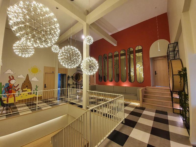 Platinum Hotel image