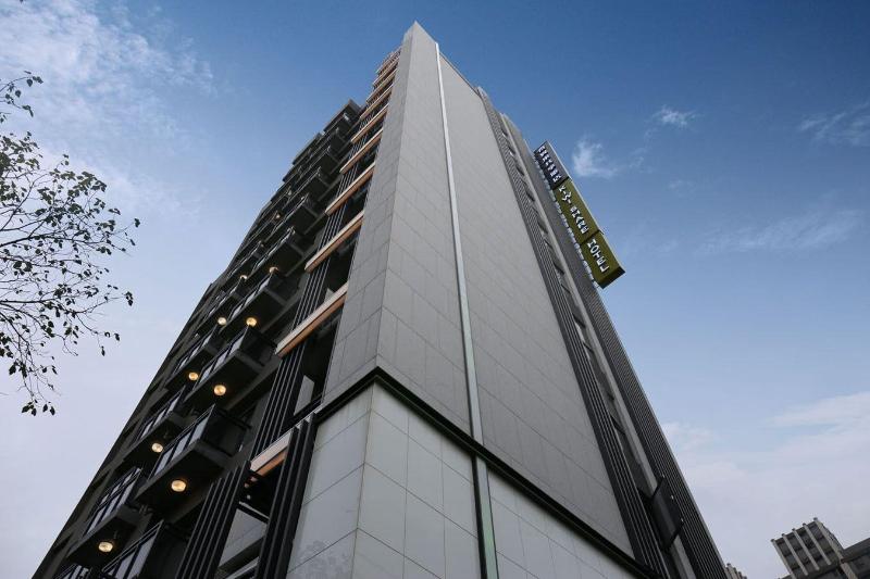 Kiwi Share Hotel - Zhongli Station Branch