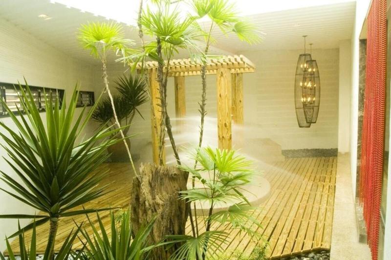 Hip Spa Motel image