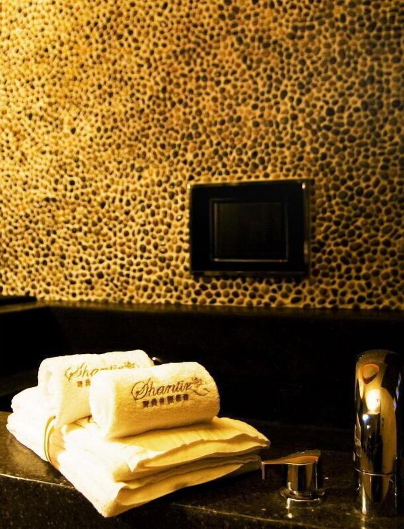 Hip Spa Motel image