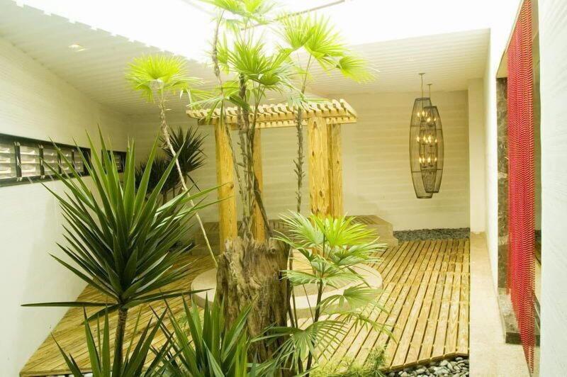 Hip Spa Motel image