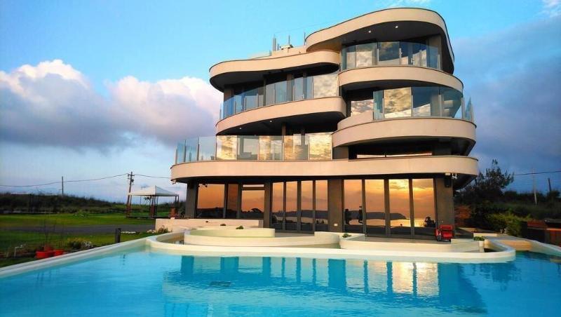Laguna Villas & Resorts — exterior view