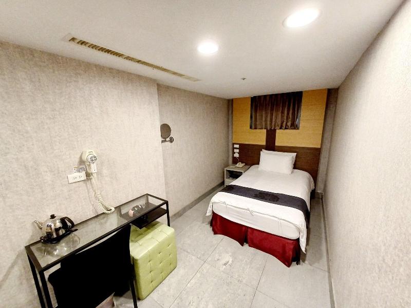 Sayo Hotel image