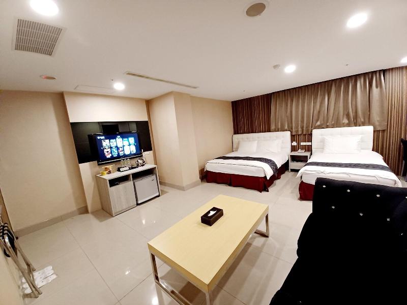 Sayo Hotel image