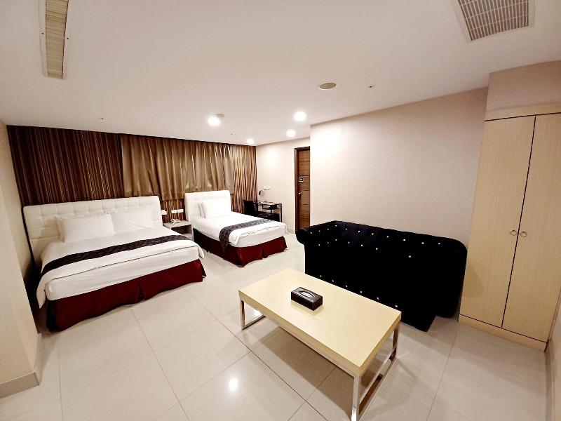 Sayo Hotel image