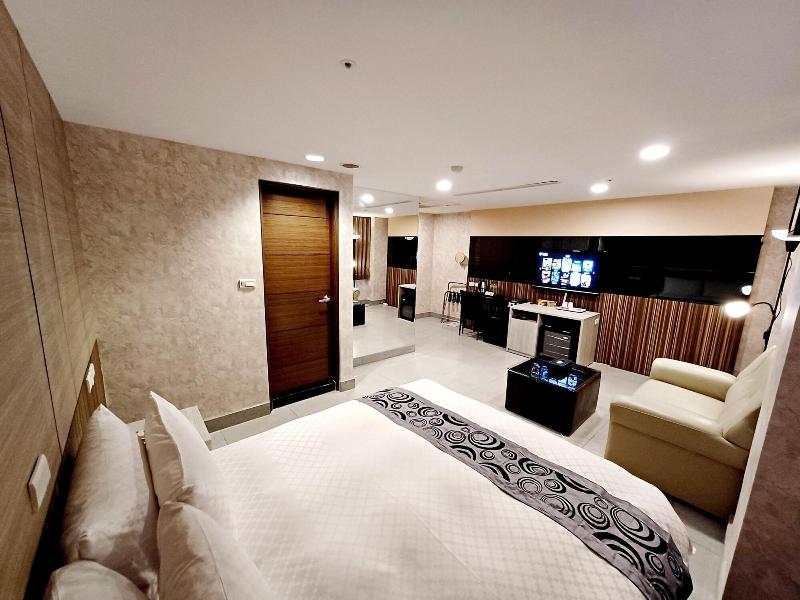 Sayo Hotel image