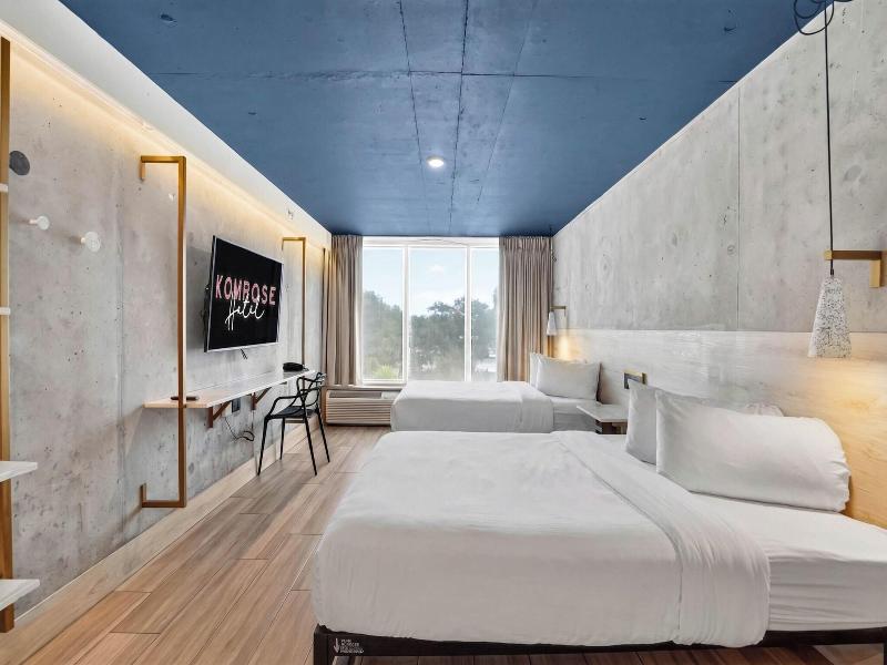 Kompose Boutique Hotel image
