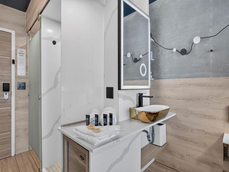 Kompose Boutique Hotel image