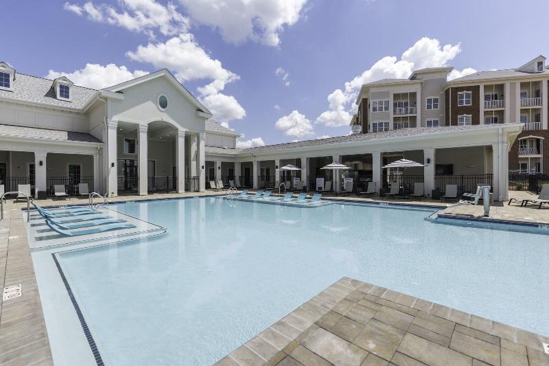Silver Collection Hotel image