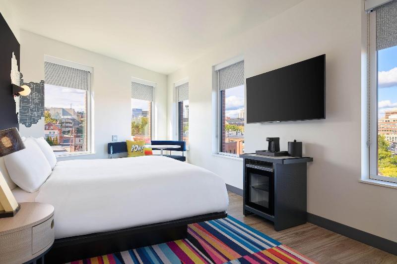 Aloft Portland Downtown Waterfront ME image
