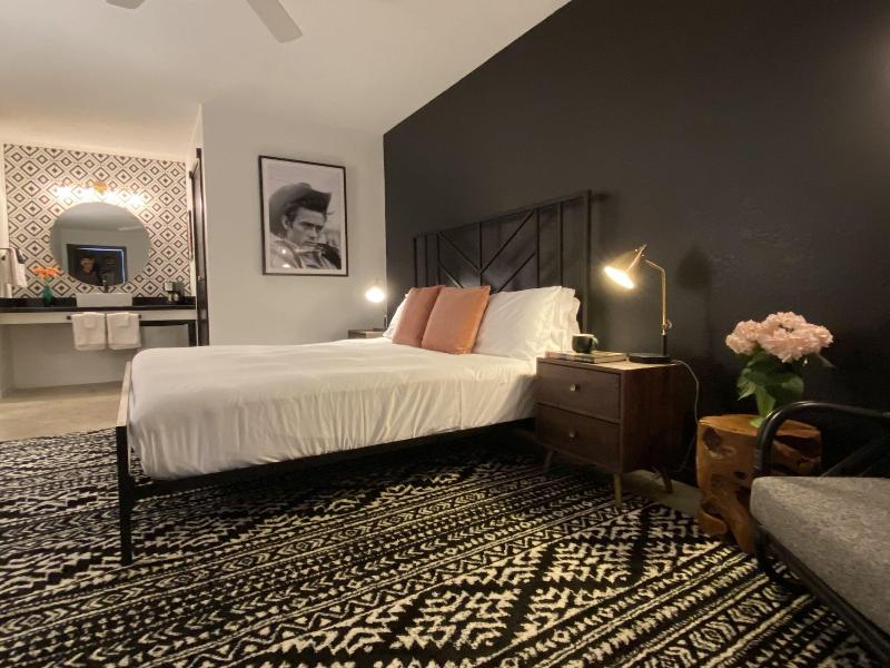 Wimberley Inn image