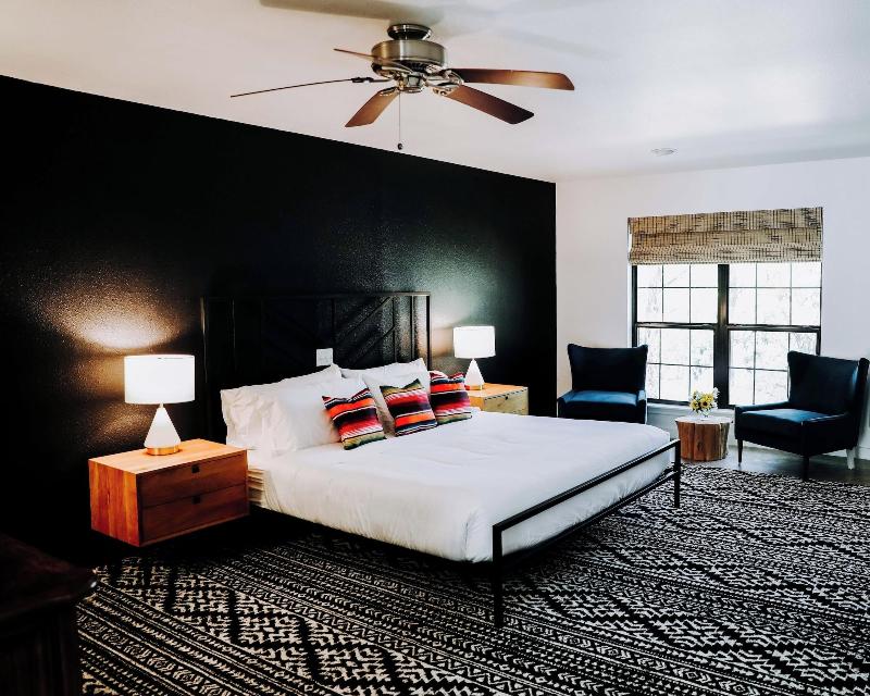 Wimberley Inn image