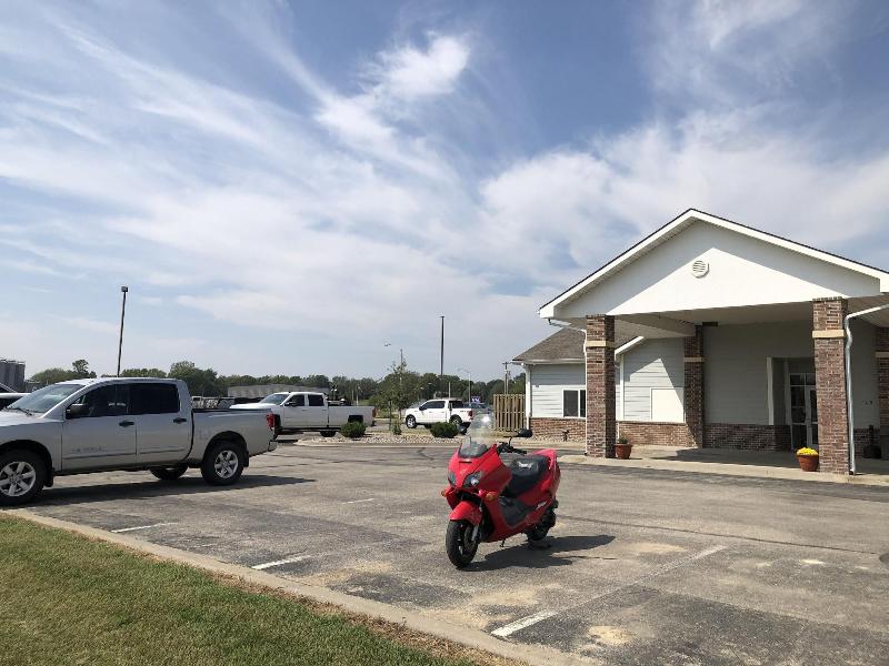 Garnett Hotel & RV Park