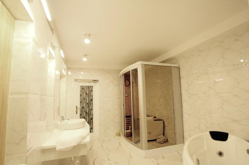 Nhat Minh Hotel image