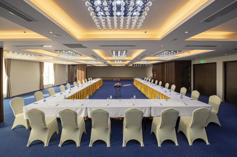 La Vela Saigon Hotel image