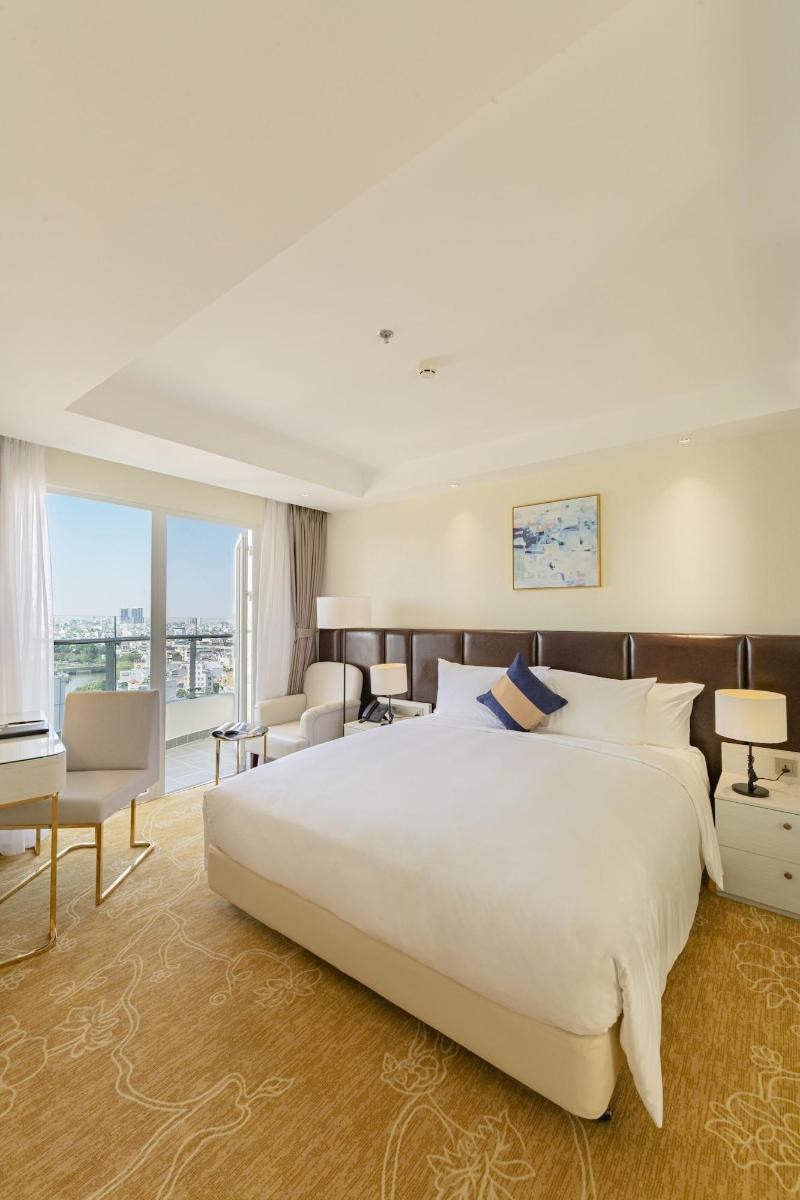 La Vela Saigon Hotel image