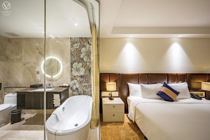La Vela Saigon Hotel image