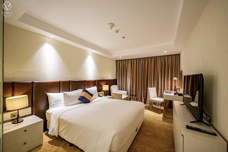 La Vela Saigon Hotel image