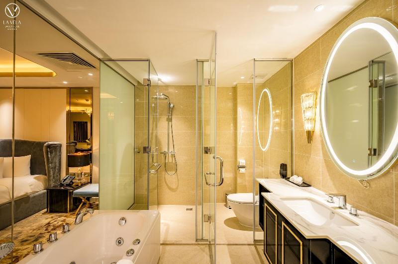 La Vela Saigon Hotel image