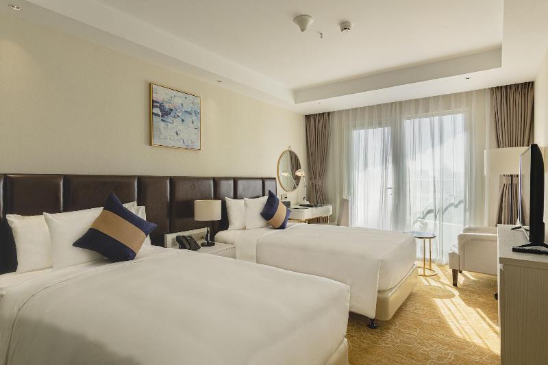 La Vela Saigon Hotel image