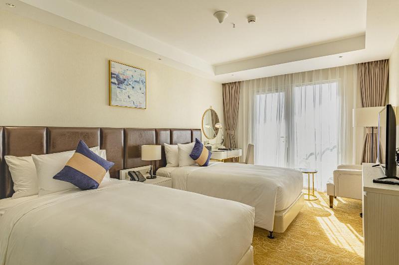 La Vela Saigon Hotel image
