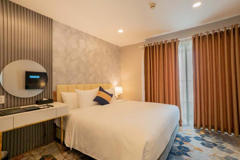 La Vela Saigon Hotel image