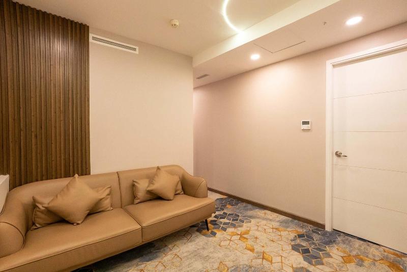La Vela Saigon Hotel image
