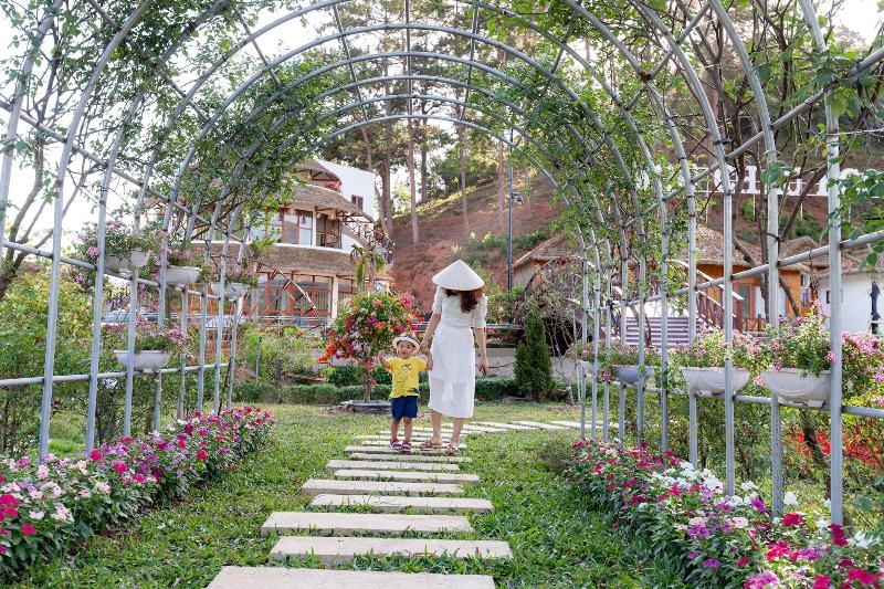 Moc Chau Eco Garden Resort — general view