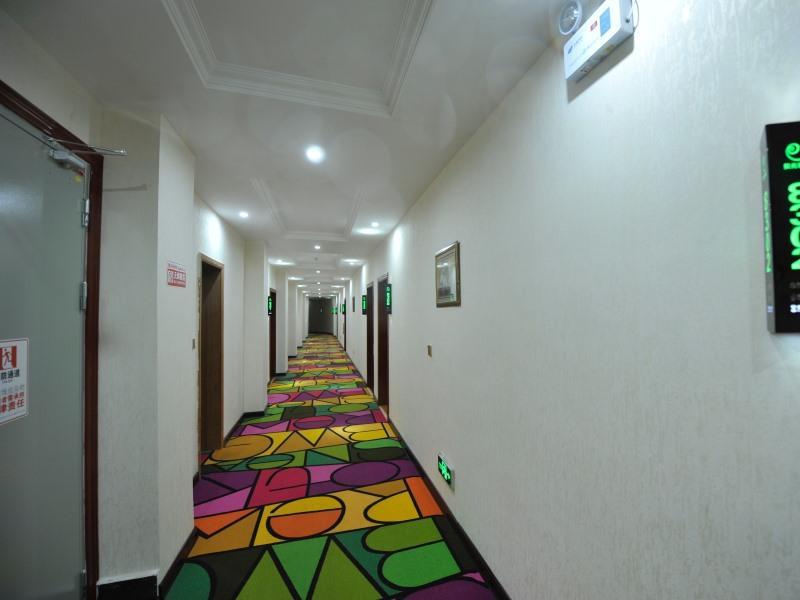 Shell Longnan Lixian Huancheng East Road Hotel