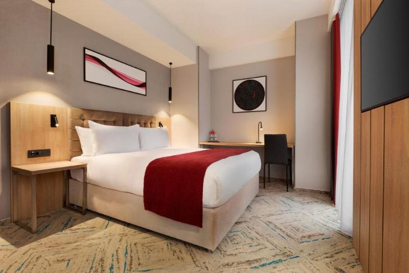 Ramada Targu Jiu image