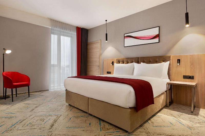 Ramada Targu Jiu image