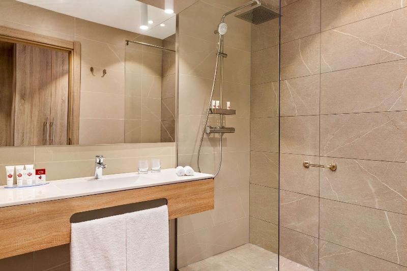 Ramada Targu Jiu image