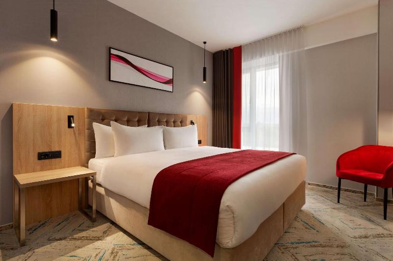 Ramada Targu Jiu image 5