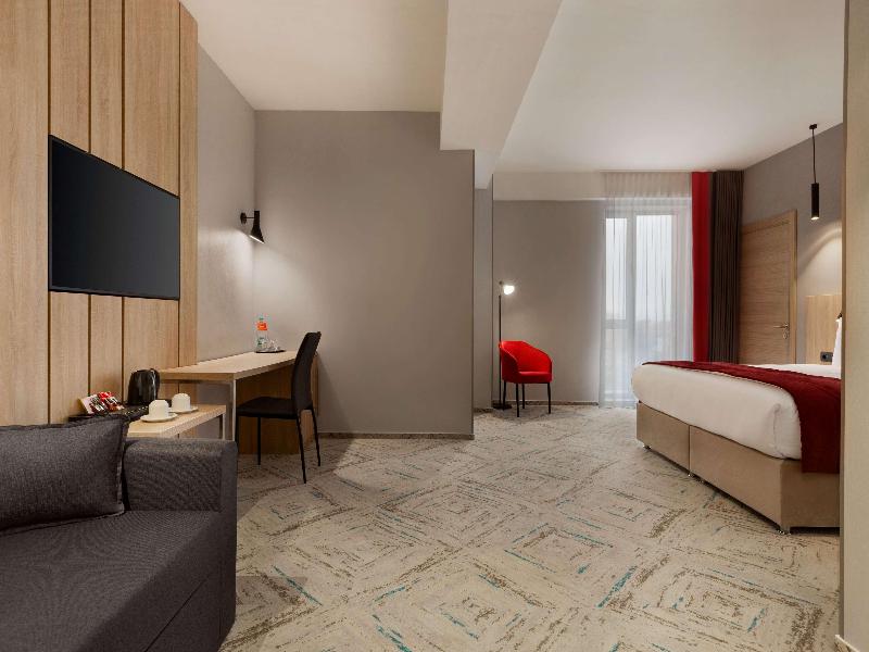 Ramada Targu Jiu image