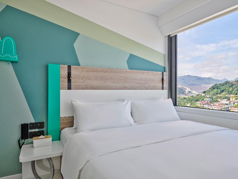 Tru by Hilton Hoa Binh City Centre image