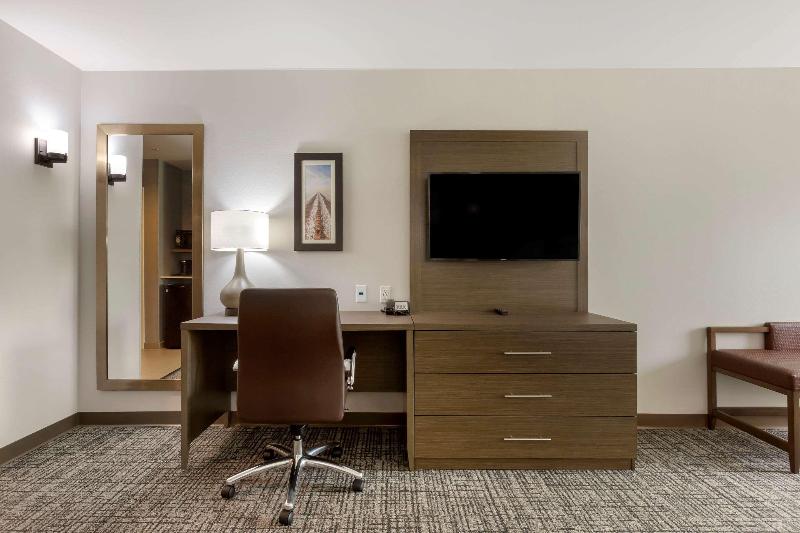 Comfort Inn Jonesboro image