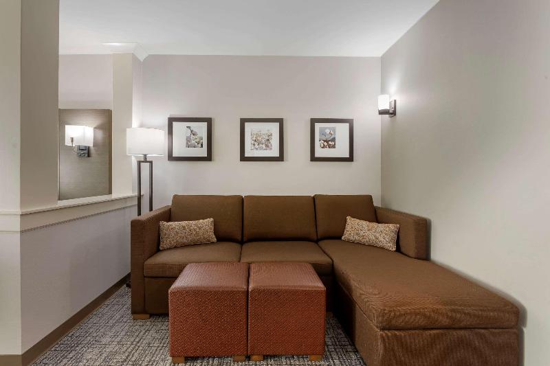 Comfort Inn Jonesboro image