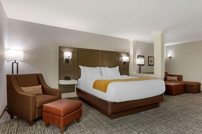 Comfort Inn Jonesboro image