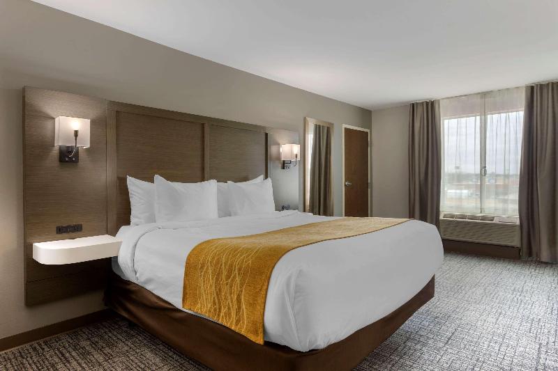 Comfort Inn Jonesboro image